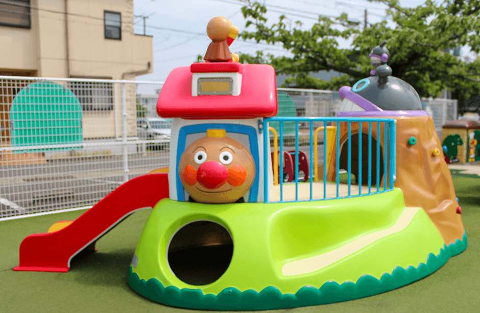 アンパンマンの複合遊具